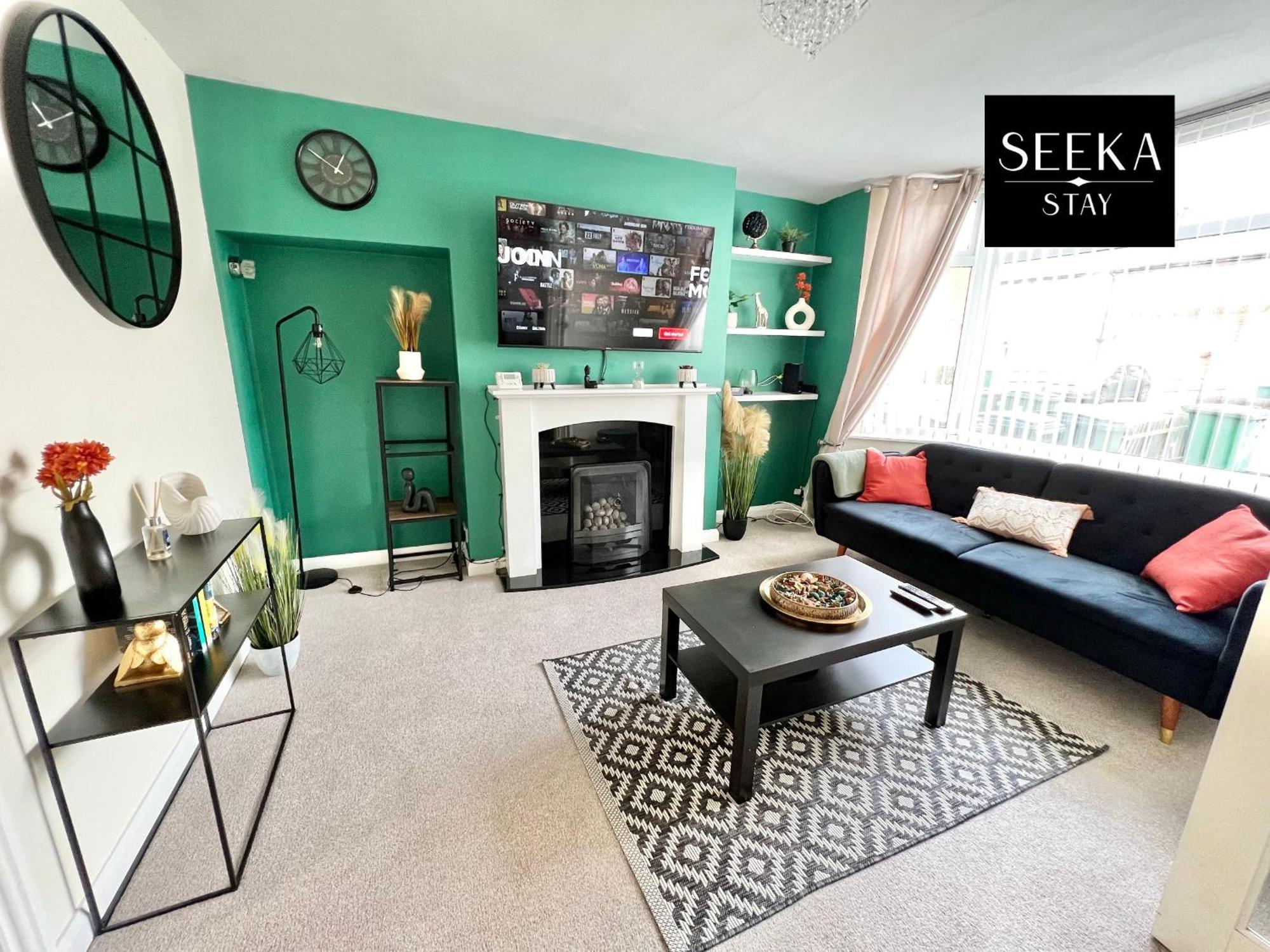Cosy 2-Bedroom House, Walking Distance Cbs, Ideal For Contractors-Business Stays Coventry Bagian luar foto